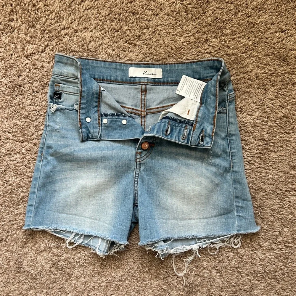 Kancan I Womens High Rise Button Fly Denim Shorts Frayed Hem Light Wash I Size S - Picture 2 of 10